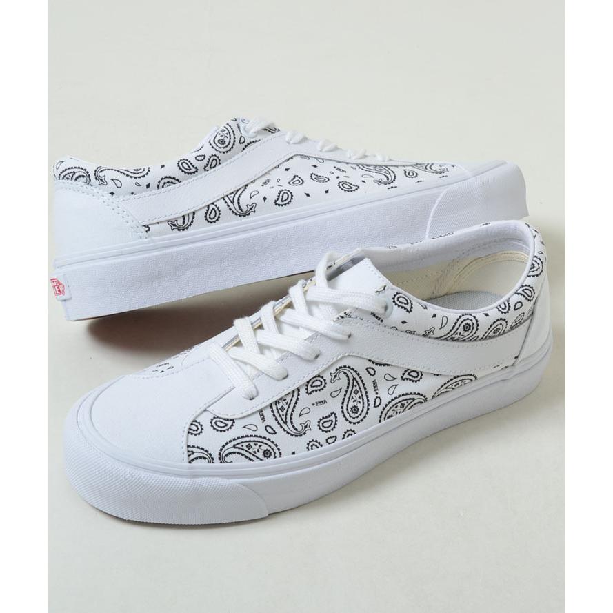 vans スニーカー　ペイズリー柄　メンズ VANS BOLD NI バンズ ヴァンズ ボールド ホワイト ペイズリー柄 白