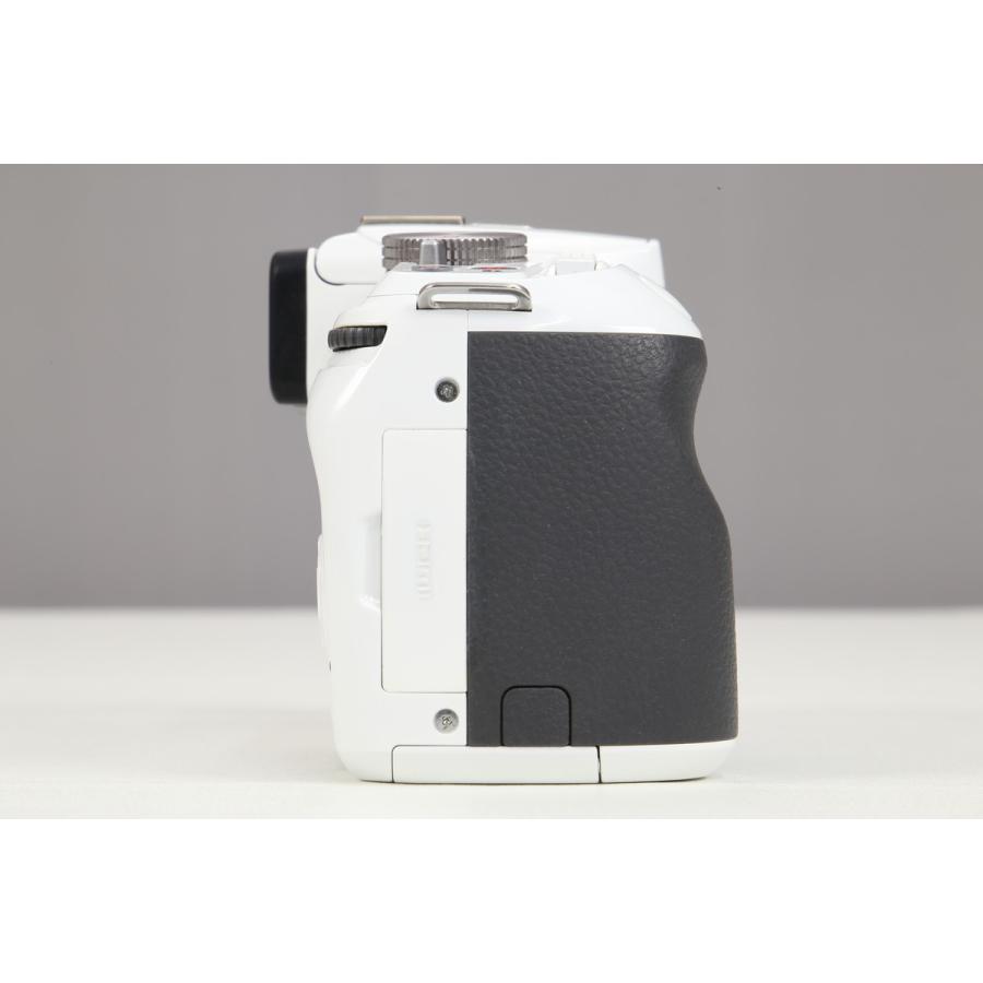 極美品｜シャッター数 2300回] Panasonic LUMIX G6 ボディ DMC