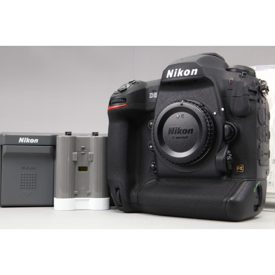 美品｜シャッター数 4200回] Nikon D5 ボディ XQD-Type [バッテリー