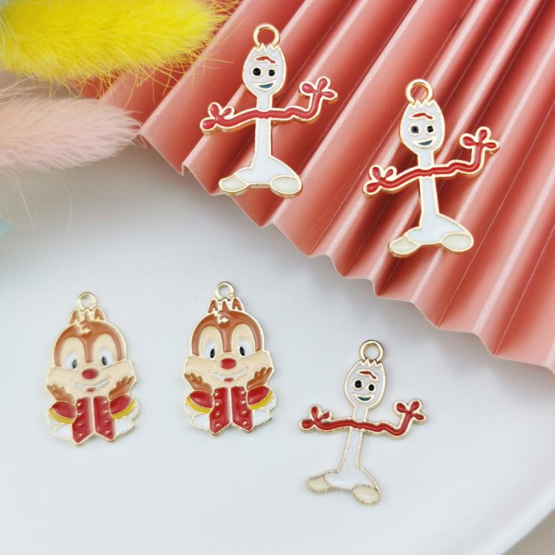 リス キャラクターイニシャル チャーム パーツ 金具 パーツ ピアス パーツ アクセサリー ゴールド カン付 Diy材料 手作素材 1ペア 2ケ 27 16mm Fx Yz1004 えこどらいぶしょっぷ 通販 Yahoo ショッピング