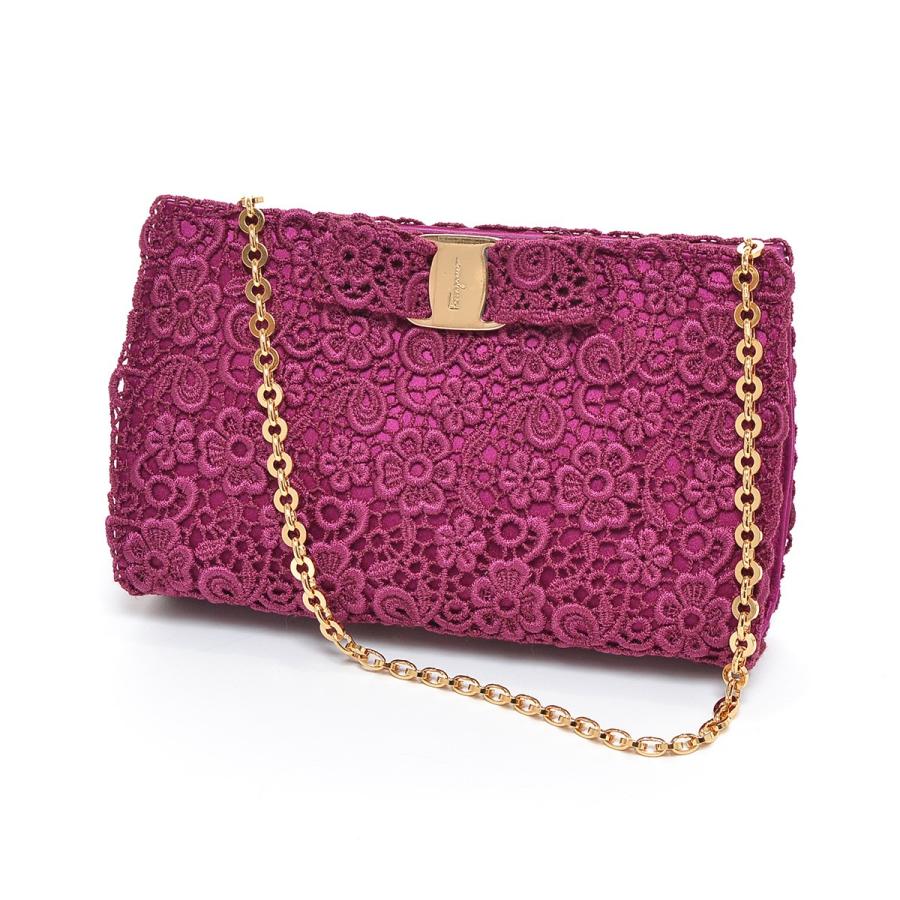 FERRAGAMO サルバトーレフェラガモ チェーンアクセサリーポーチ ヴァラ