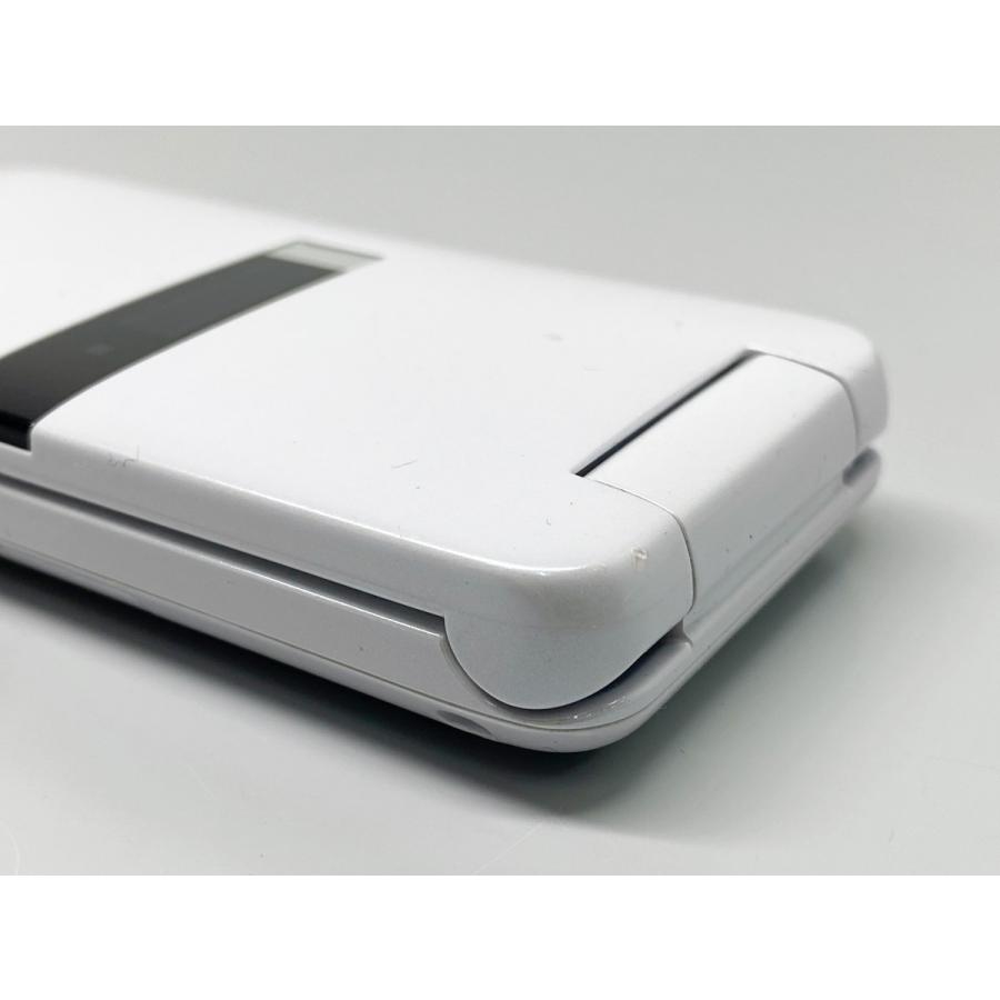 SHARP（シャープ） SoftBank PANTONE 4 105SH ホワイト 白 ガラケー