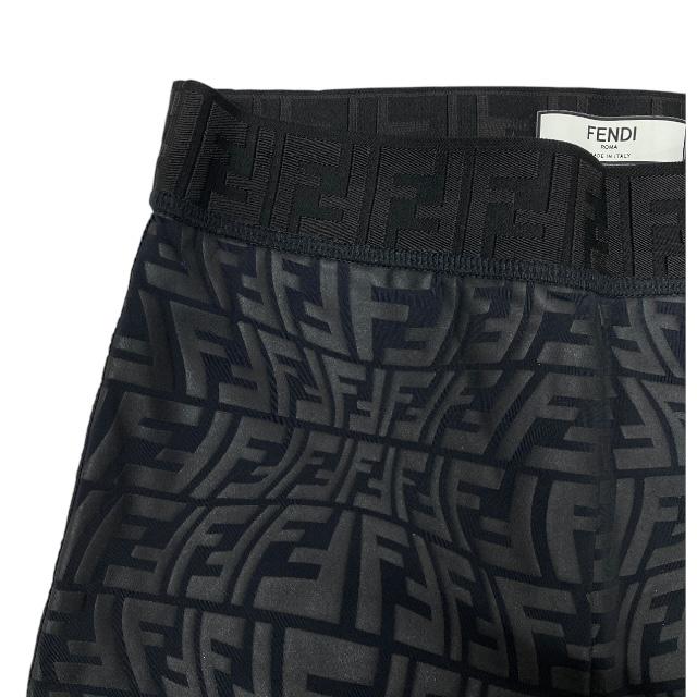 FENDI フェンディ パンツ ハーフパンツ ショートパンツ ズボン