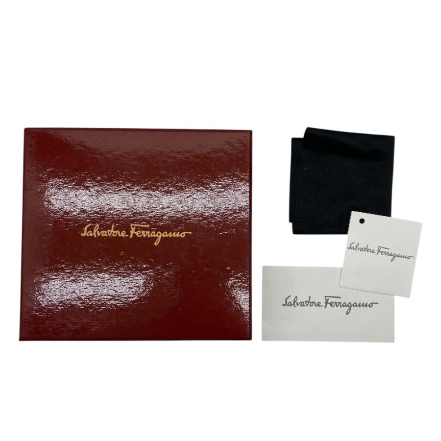 FERRAGAMO（フェラガモ） 美品 財布 二つ折り財布 折財布 コンパクト
