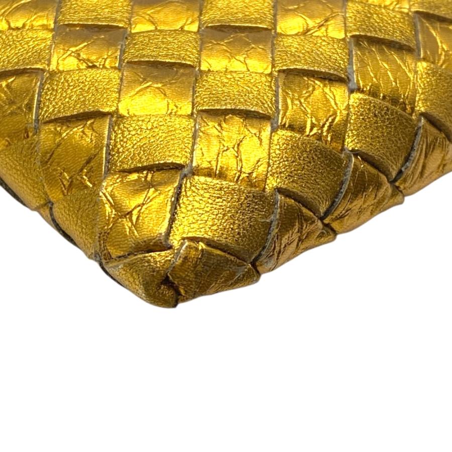 BOTTEGA VENETA（ボッテガ・ヴェネタ） イントレチャート スマホケース
