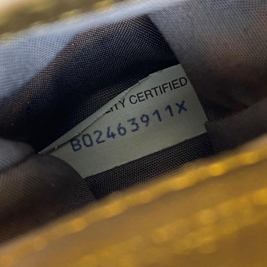 BOTTEGA VENETA（ボッテガ・ヴェネタ） イントレチャート スマホケース