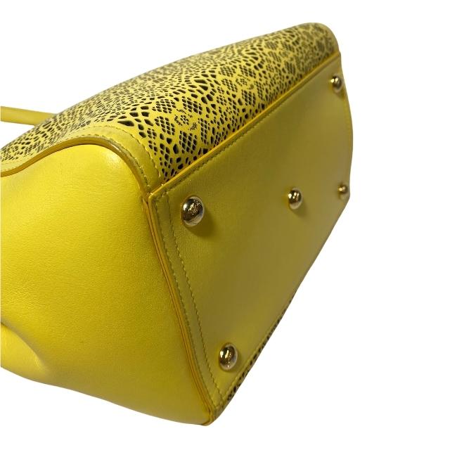 フェラガモ パンチング レザー バッグ イエロー