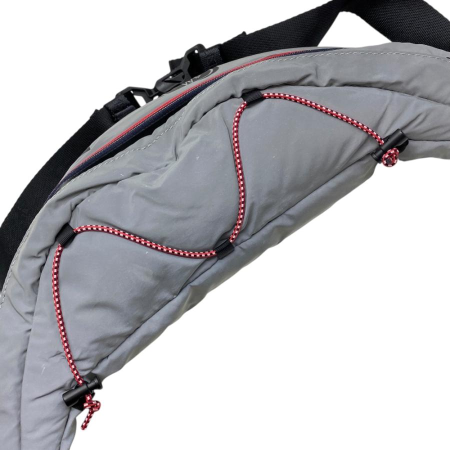 MONCLER（モンクレール） アンドワンダー クロスボディバッグ 