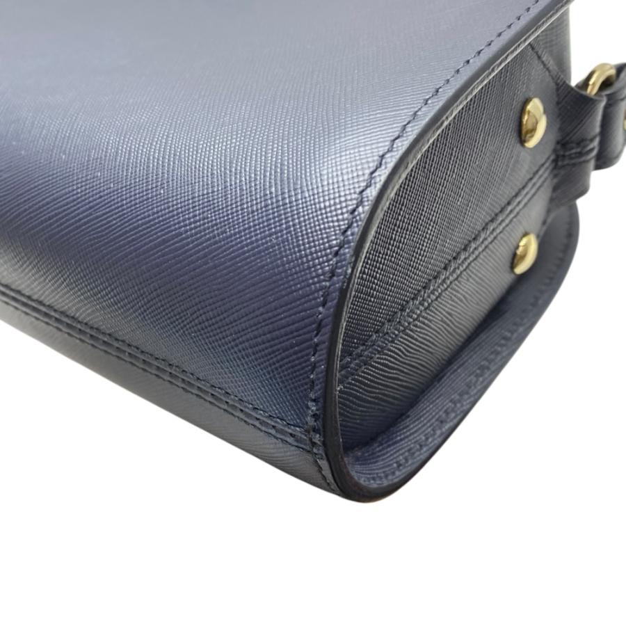 A.P.C.（アーペーセー） ハーフムーン ショルダーバッグ 肩掛け 斜め