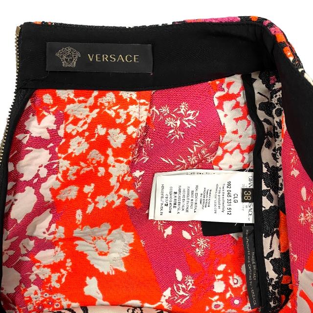 ＶＥＲＳＡＣＥ ヴェルサーチ ボトムス ミニ スカート アパレル 花柄