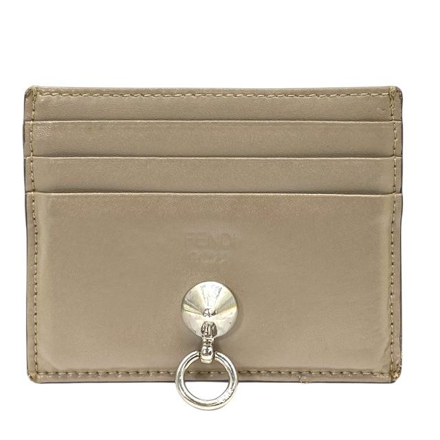 【美品】FENDI ベージュ レザー 名刺入れ FENDI フェンディ カードケース パスケース 名刺入れ コンパクト ロゴ