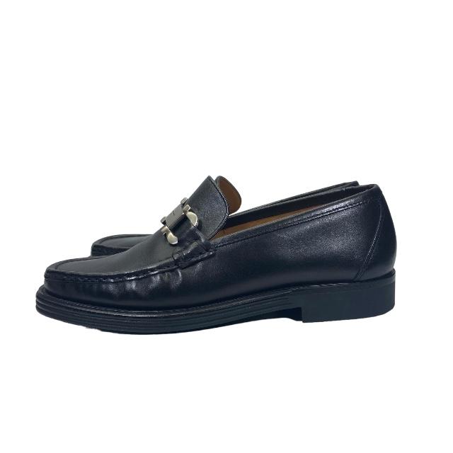 Salvatore Ferragamo ローファー ガンチーニ ブラック ガンチーニ ローファー - メンズ | Ferragamo