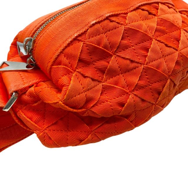 BOTTEGA VENETA（ボッテガ・ヴェネタ） 666850 イントレチャート