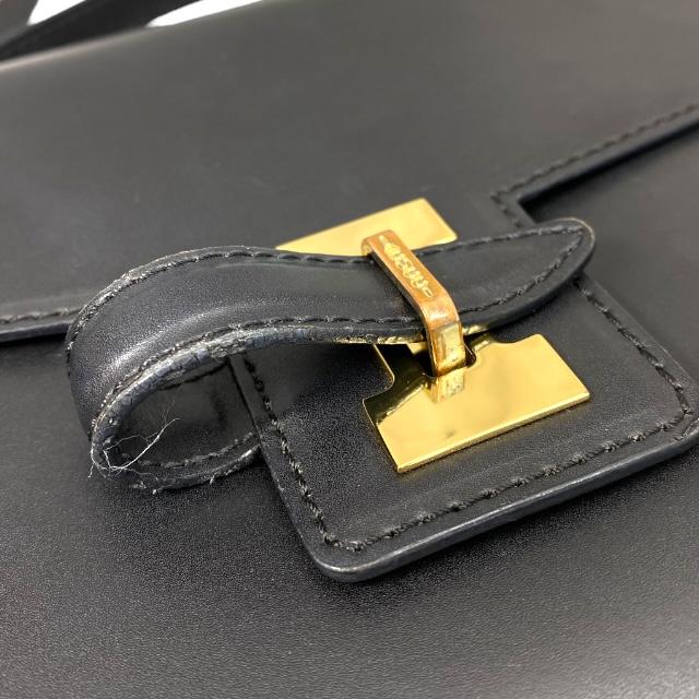 【美品】IACUCCI アバ SD RUGAブラックレザーショルダーバッグ IACUCCI（イアクッチ）の「アバ SD RUGA（ショルダーバッグ）」 - WEAR
