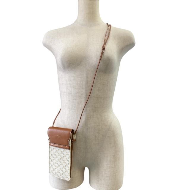 セリーヌ トリオンフ 斜め掛け ショルダーバッグ フォンケース PVC レディース CELINE 【228-32131】 CELINE セリーヌ トリオンフ ショルダーバッグ PVC レディース [中古