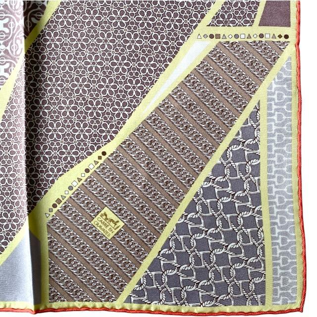 【美品】HERMES エルメス　ネクタイ　スカーフ柄　ホワイト HERMES エルメス ネクタイ ホワイト 白 スカーフ柄 最高級シルク 美品