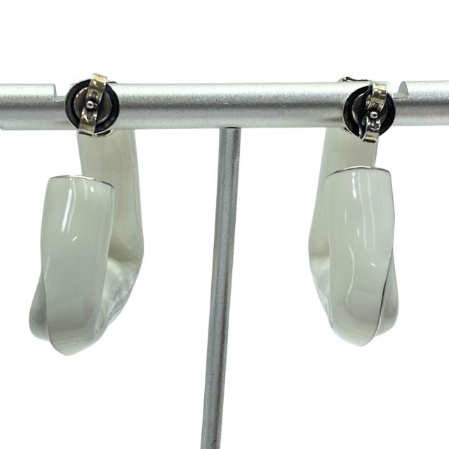 BOTTEGA VENETA（ボッテガ・ヴェネタ） トライアングルピアス フープ