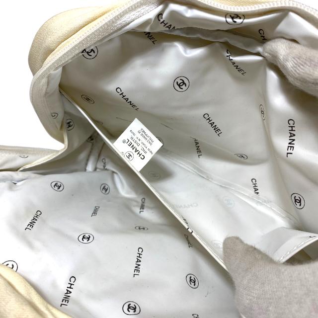 CHANEL シャネル ミニ ポーチ 化粧ポーチ 小物 小物入れ ロゴ