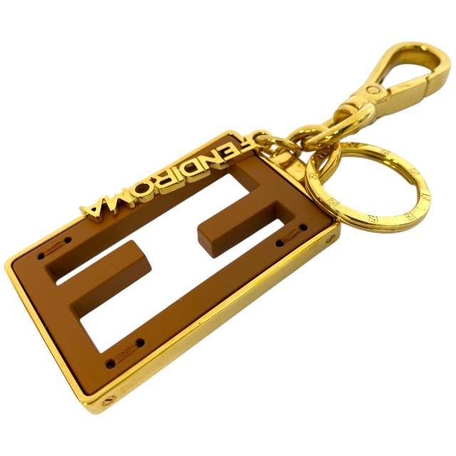 FENDI イニシャル　Y FENDI フェンディ 7AS229 チャーム キーホルダー バッグチャーム