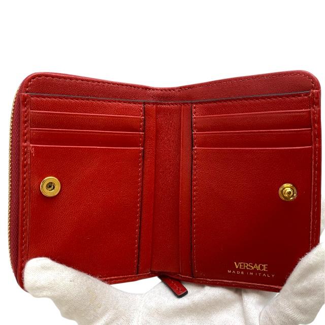 【未使用品】ヴェルサーチ キルティングレザー 二つ折り財布 レッド 箱付き 未使用品】ヴェルサーチ キルティングレザー 二つ折り財布 レッド