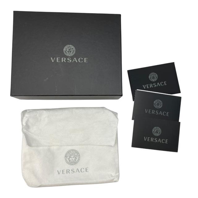 【未使用品】ヴェルサーチ キルティングレザー 二つ折り財布 レッド 箱付き VERSACE 【新品】VERSACE ヴェルサーチ キルティング 財布 二