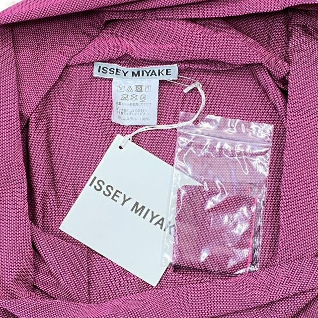ISSEY MIYAKE（イッセイミヤケ） 【新品】ISSEY MIYAKE イッセイ