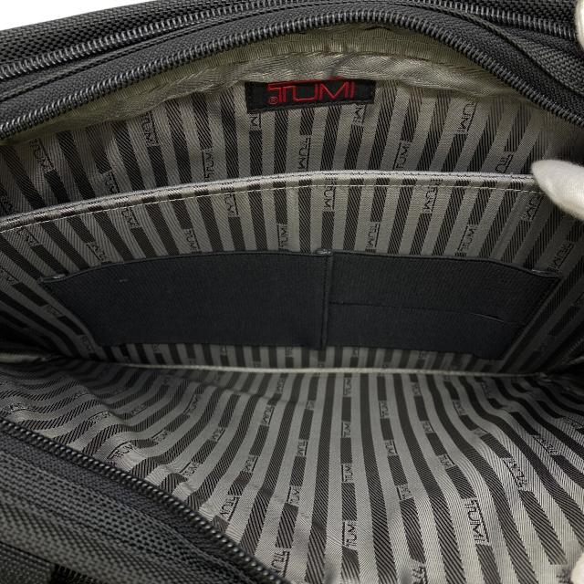 【美品】TUMI トゥミ　ビジネスバック　ショルダーバッグ　大容量　2way 美品✨ TUMI トゥミ ショルダーバッグ ビジネスバッグ ブラック