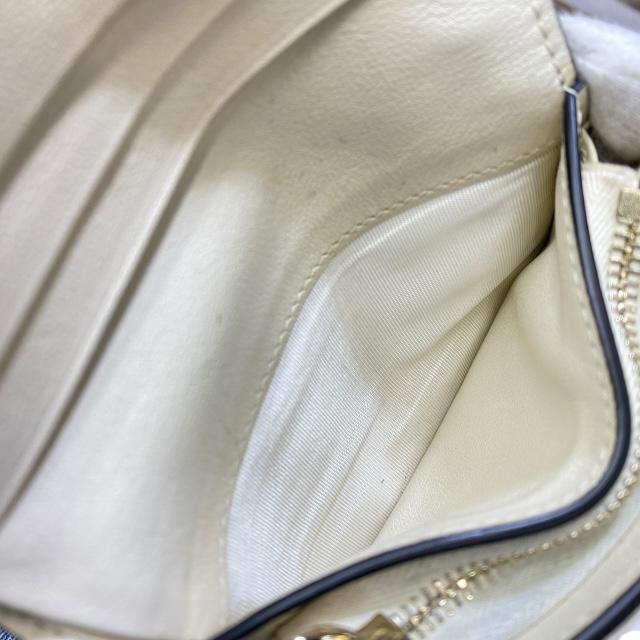 VALENTINO（ヴァレンティノ） VALENTINO GARAVANI ガラヴァーニ 財布