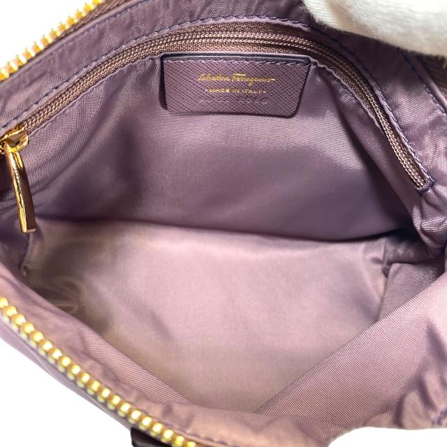 FERRAGAMO Salvatore Ferragamo フェラガモ ヴァラリボン ポーチ