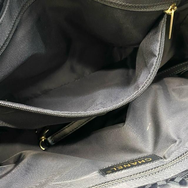CHANEL（シャネル） ニュートラベルライントートMM トートバッグ
