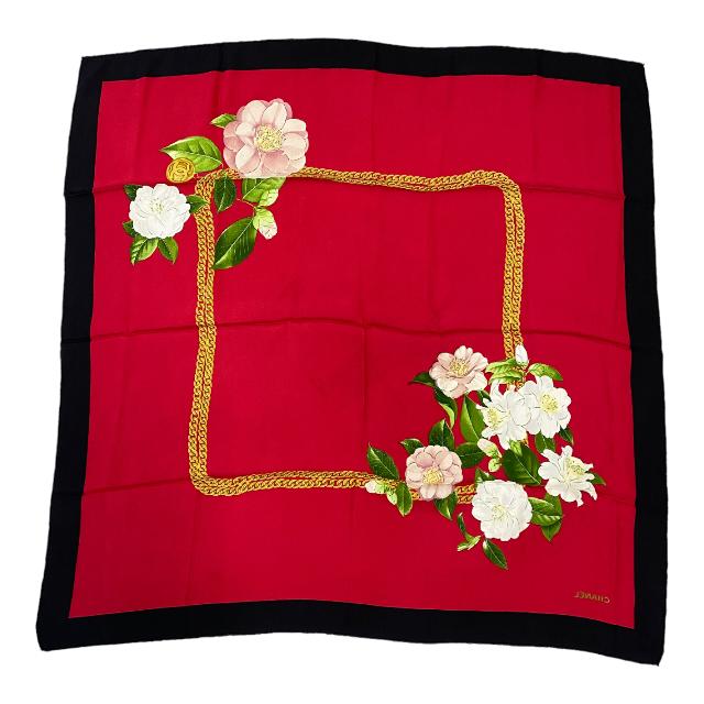 CHANEL大判スカーフ赤い花とチェーン