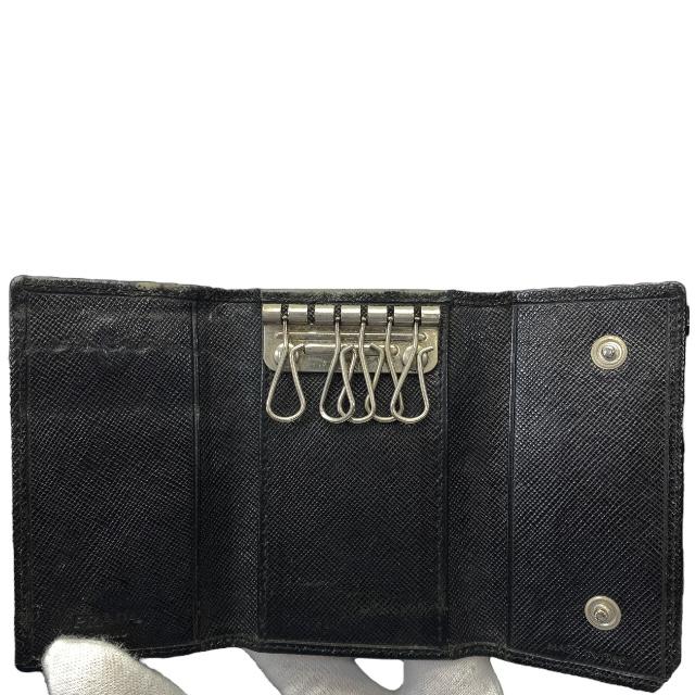 【極美品】PRADA プラダ 6連 キーケース コンパクト ロゴ レザー グレー PRADA（プラダ） M222A 6連 キーケース コンパクト トライアングルロゴ
