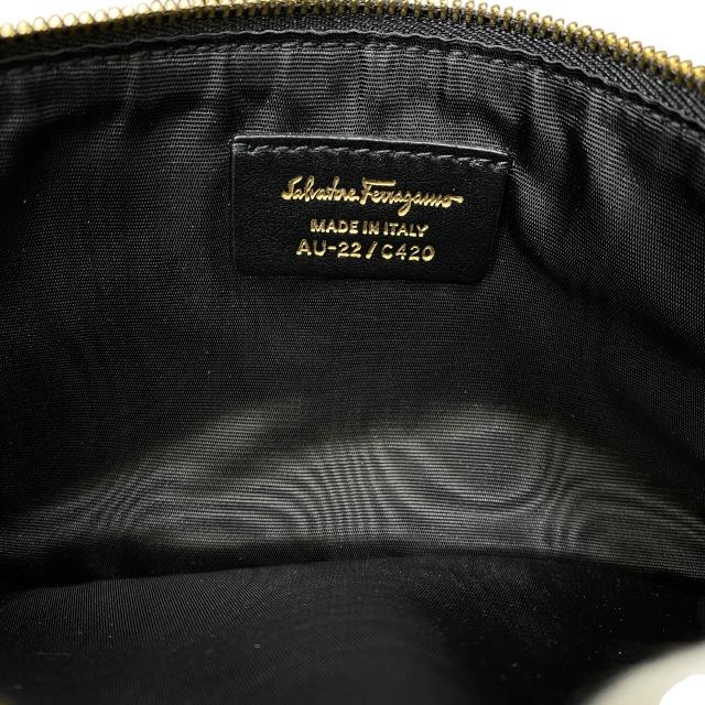 FERRAGAMO（フェラガモ） Salvatore Ferragamo ガンチーニ ポーチ 小物