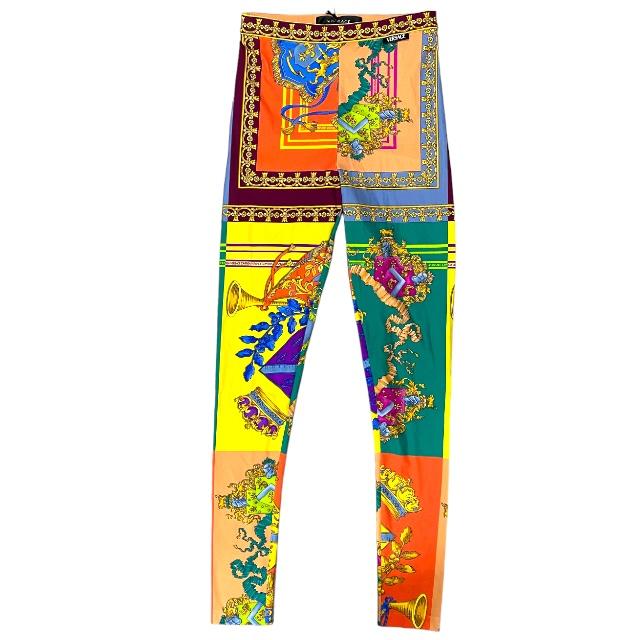チ*コ様 VERSACE ヴェルサーチ レギンス タイツ パンツ 総柄　ボトムス VERSACE ヴェルサーチ レギンス タイツ パンツ 総柄 バロッコ