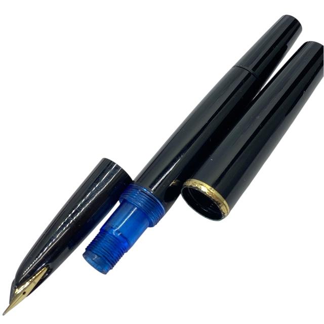 モンブラン黒い万年筆 青いキャップ付き MONTBLANC（モンブラン） キャップ式 万年筆 筆記具 小物 プラスチック