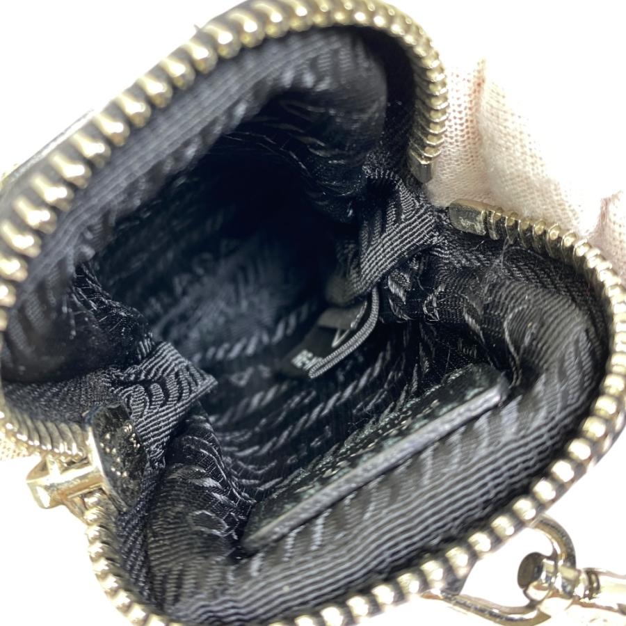 PRADA（プラダ） Re-Nylon ミニポーチ 小物入れ 三角ロゴ カラビナ付き