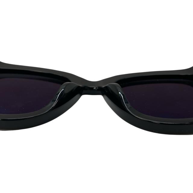 小物 GENTLE MONSTER FLATBA (in scarlet) IN SCARLET 01 2.250k Iconic oversized Flatba sunglasses completed