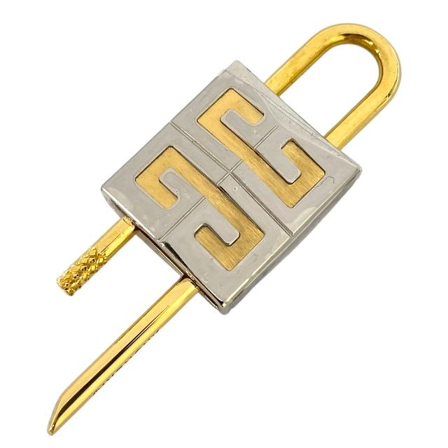 未使用　GIVENCHY　ジバンシィ　4G　パドロック　チャーム　キーホルダー ジバンシィ GIVENCHY ジバンシィ GIVENCHY 4G SMALL PADLOCK