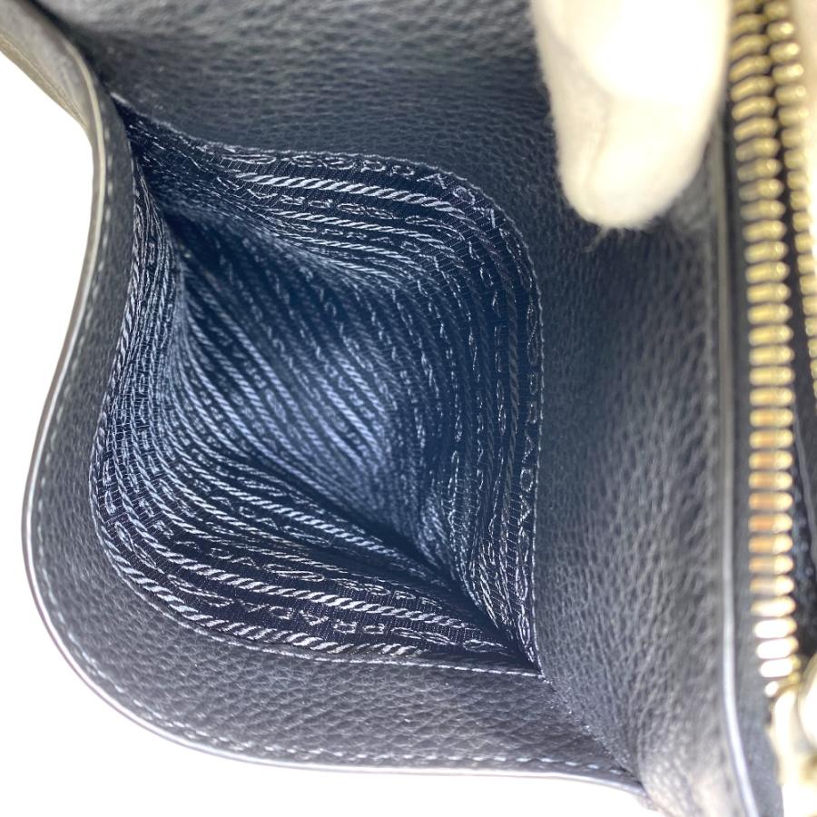 PRADA（プラダ） 美品 クラッチバッグ ドキュメントケース ロゴ 船