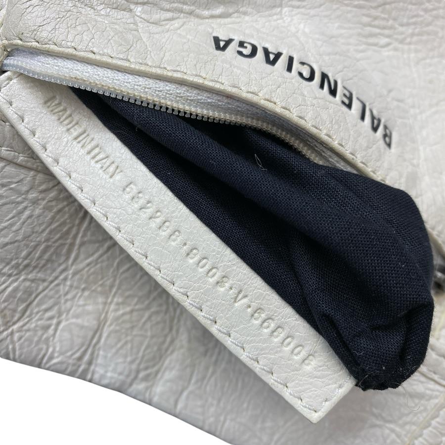 BALENCIAGA（バレンシアガ） Explorer Pouch Strap ショルダーバッグ 