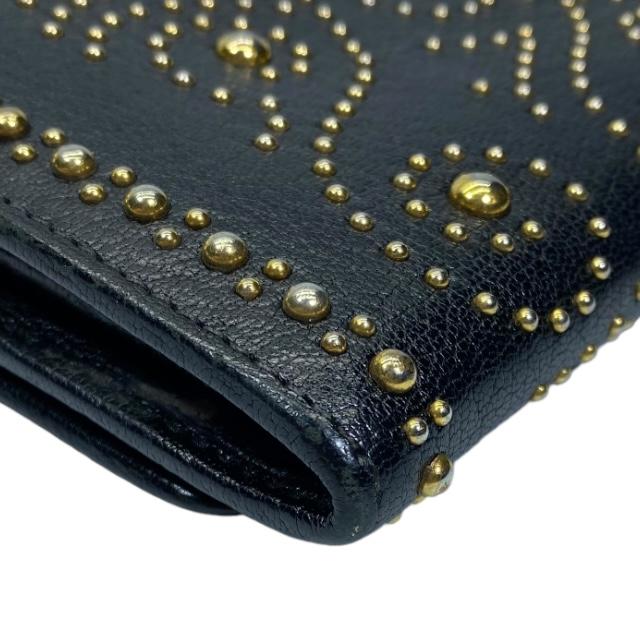 極美品！ MIU MIU 2つ折り長財布 スタッズ ロングウォレット レディース 極美品！ MIU MIU 2つ折り長財布 スタッズ ロングウォレット