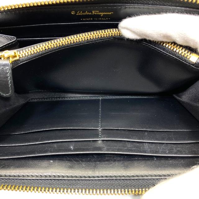 FERRAGAMO（フェラガモ） Salvatore Ferragamo ヴァラリボン 長財布