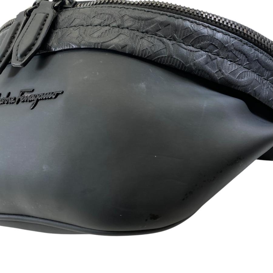 Salvatore Ferragamo フェラガモ ボディバッグ ウエストポーチ