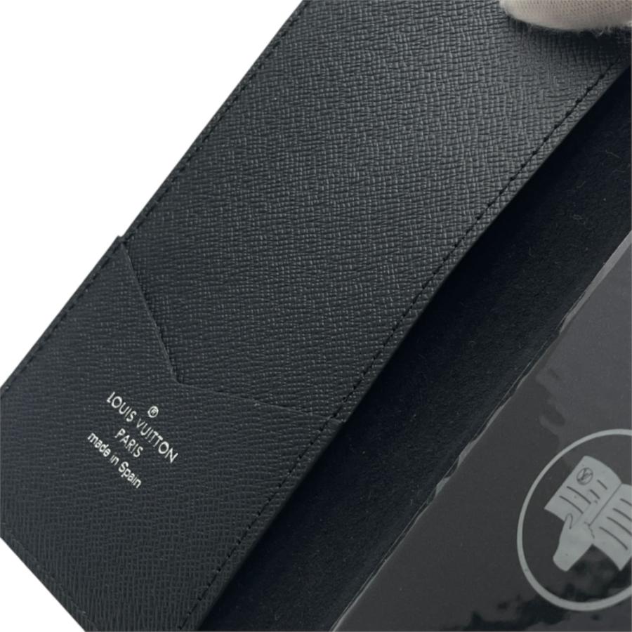 LOUIS VUITTON（ルイ・ヴィトン） 未使用品 スマホケース 手帳型