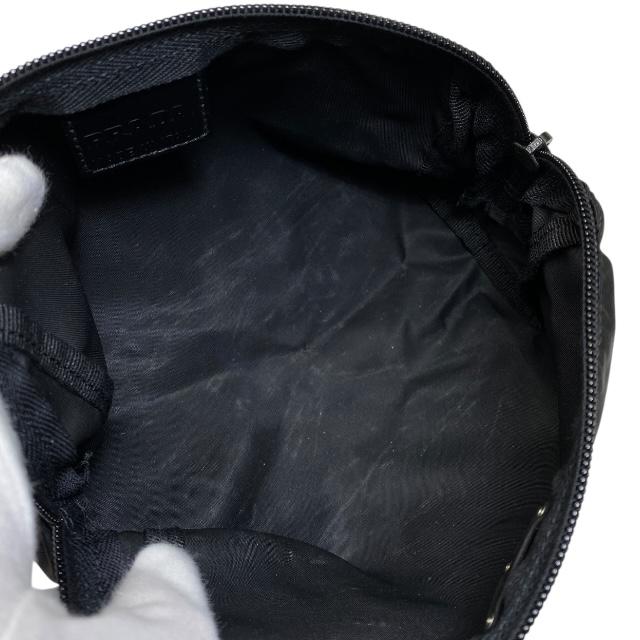 PRADA（プラダ） ポーチ 化粧ポーチ 小物入れ トライアングルロゴ