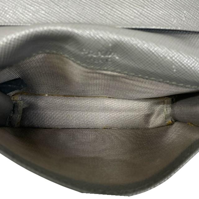 PRADA（プラダ） カードケース パスケース 名刺入れ 二つ折り