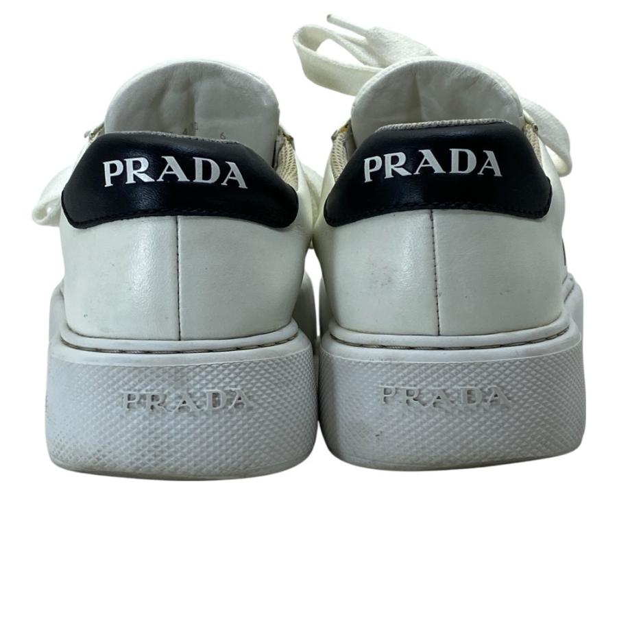 PRADA（プラダ） ローカットスニーカー トライアングルロゴ レザー