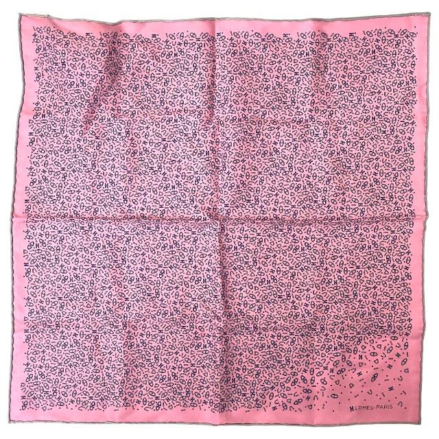 ❤お得なお品❤クリーニング済みのエルメス カレ45 ピンク H柄 スカーフ 箱付 ❤お得なお品❤クリーニング済みのエルメス カレ45 ピンク H柄