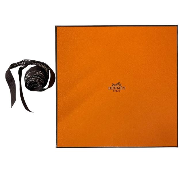 HERMES 【未使用】HERMES エルメス スカーフ 大判 カレ70