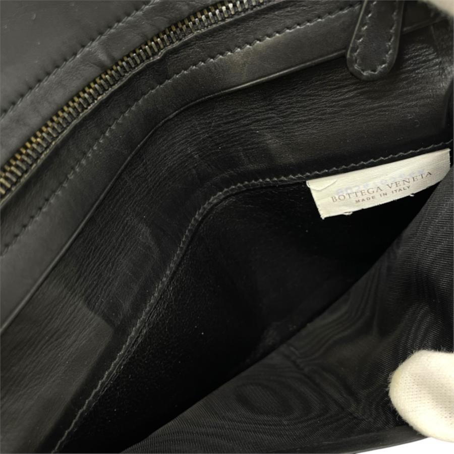 BOTTEGA VENETA（ボッテガ・ヴェネタ） 二つ折り 長財布 ロング
